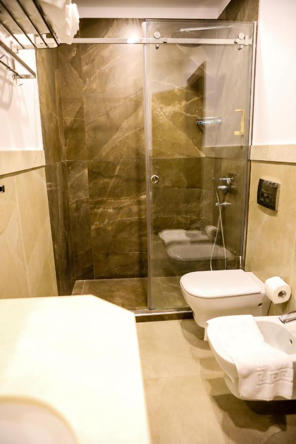 Hotel Golden Ring Farke e Madhe